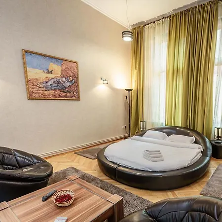 Select Center Брашов