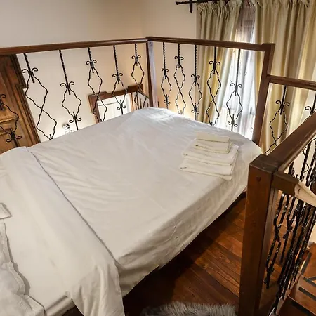 Select Center Apartment