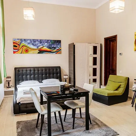 Select Center Apartman