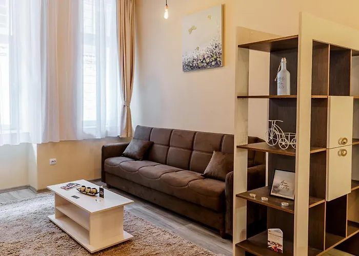 Apartment Select Center *