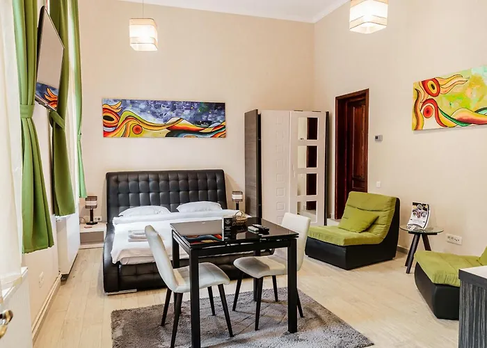 Select Center Apartment