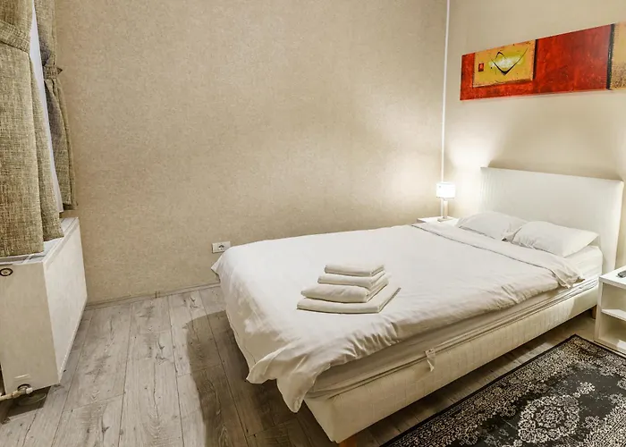 Select Center Apartment